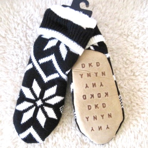 DKNY Fair Isle Snowflake Slipper Socks - Picture 1 of 5